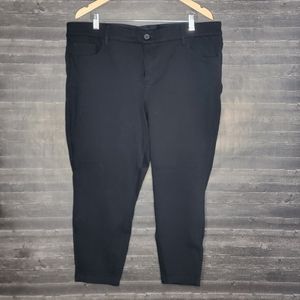 Torrid Capri Pants